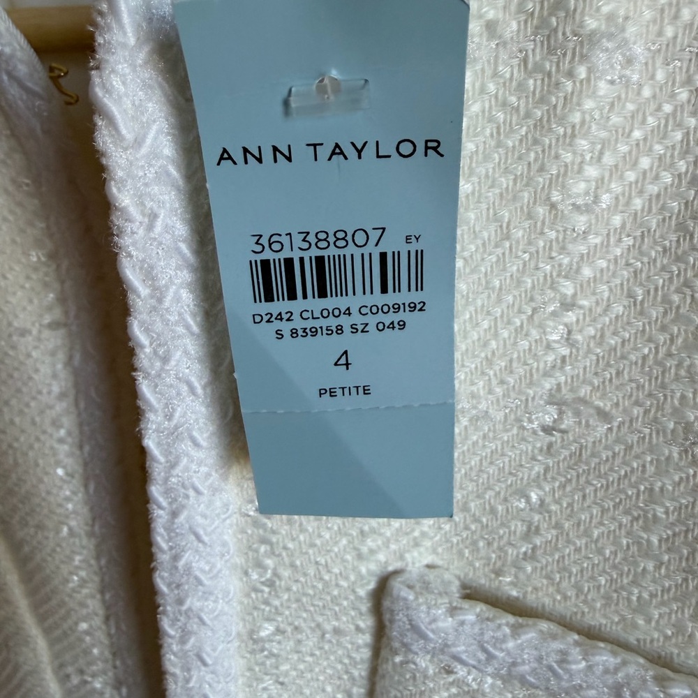Ann Taylor Cream Textured Lady Jacket - 4p NWT - Picture 5 of 5